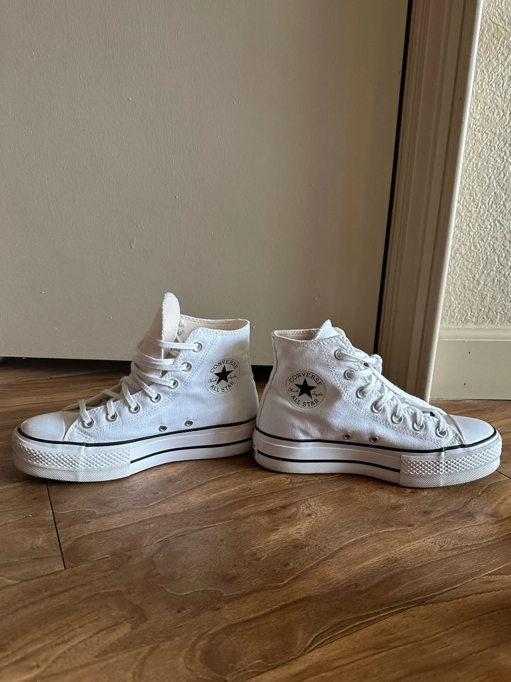 White platform high top Converse - Picture 2 of 3